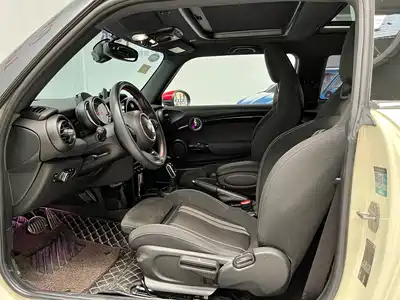 MINI MINI 2019