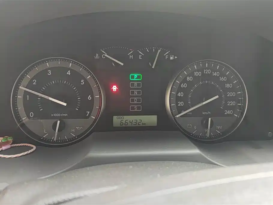 Toyota Land Cruiser 2019 — фото 14