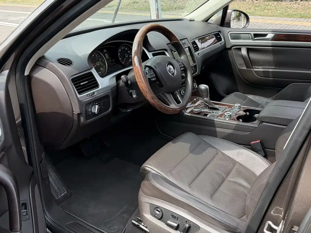 Volkswagen Touareg 2014