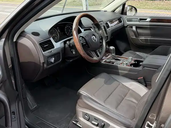 Volkswagen Touareg 2014