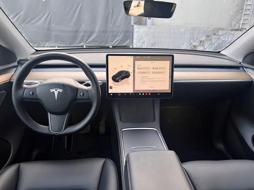 Tesla Model Y 2022 — фото 13