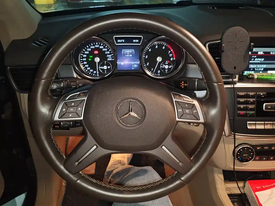 Mercedes-Benz M-Class 2013 — фото 15