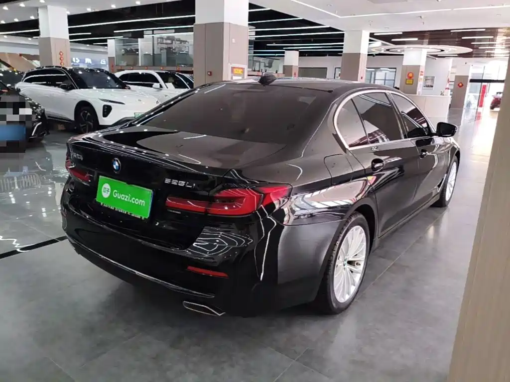 BMW 5 Series 2021