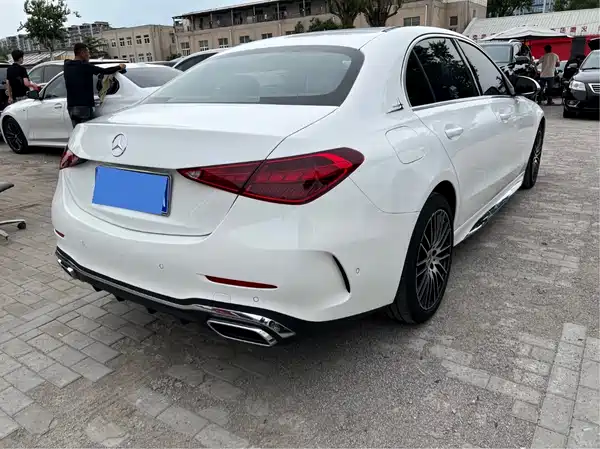 Mercedes-Benz C-Class 2024