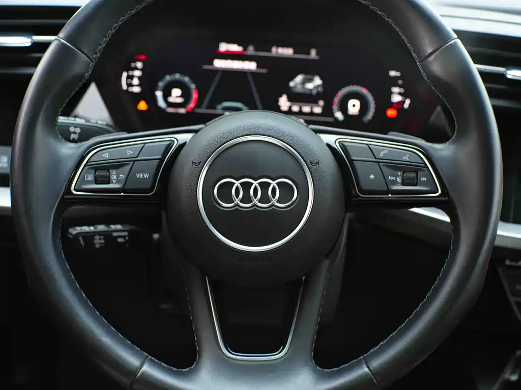 Audi A3 2023 — фото 18
