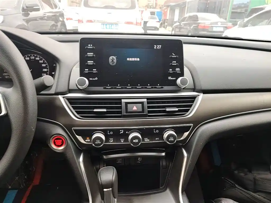 Honda Accord 2019 — фото 13