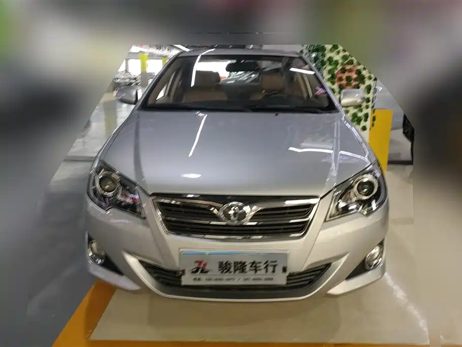 Toyota Corolla 2015 — фото 2