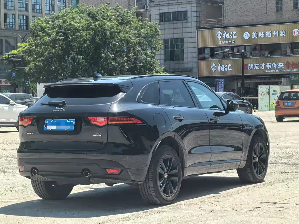 Jaguar F-PACE 2020 — фото 8