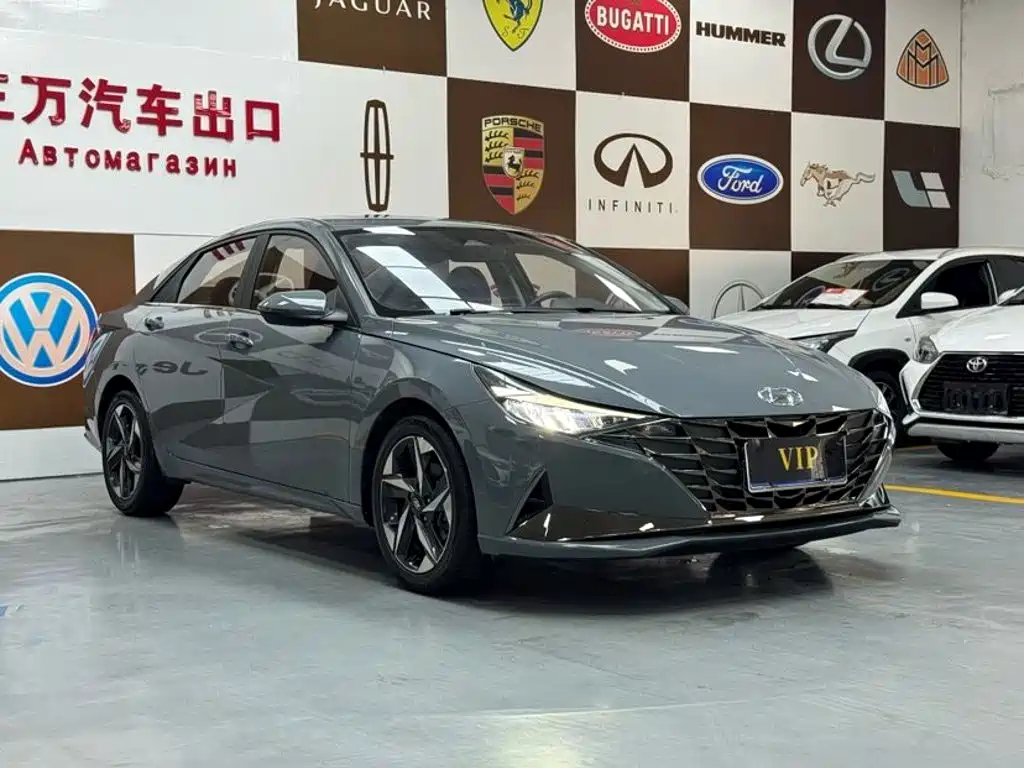Hyundai Elantra 2022