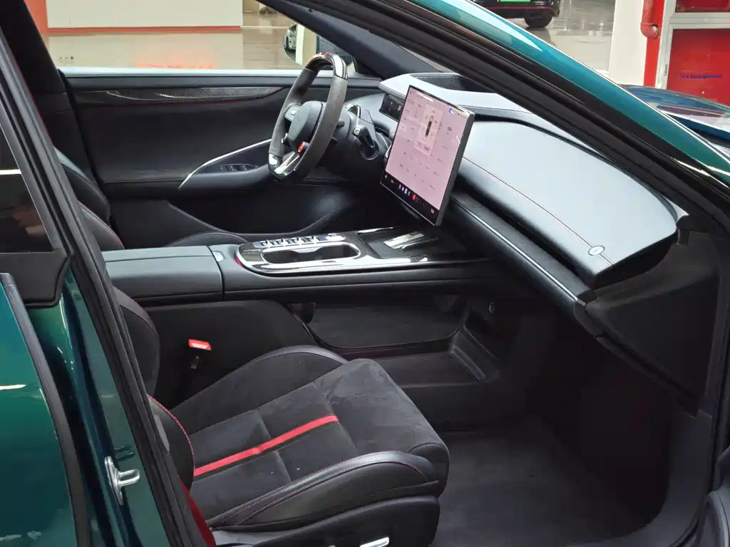 Xiaomi SU7 Ultra 2025 — фото 17