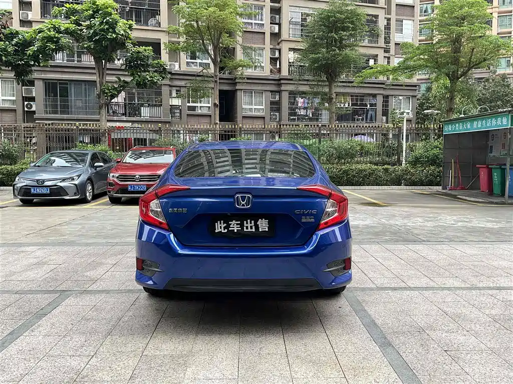 Honda Civic 2019 — фото 14