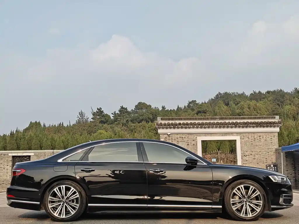 Audi A8 2021
