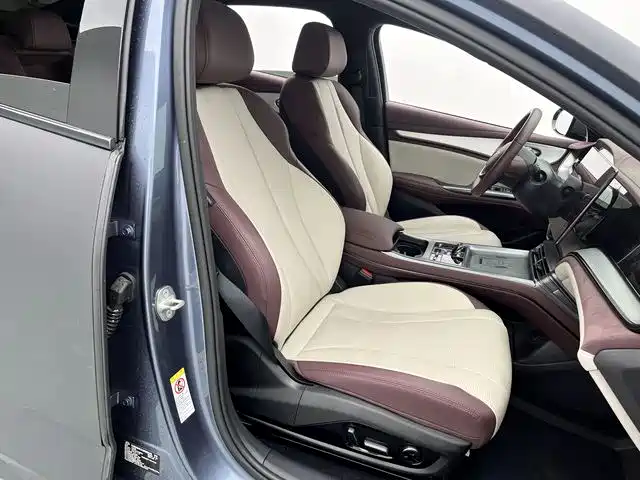 BYD Seal 07 DM-i 2025 — фото 21