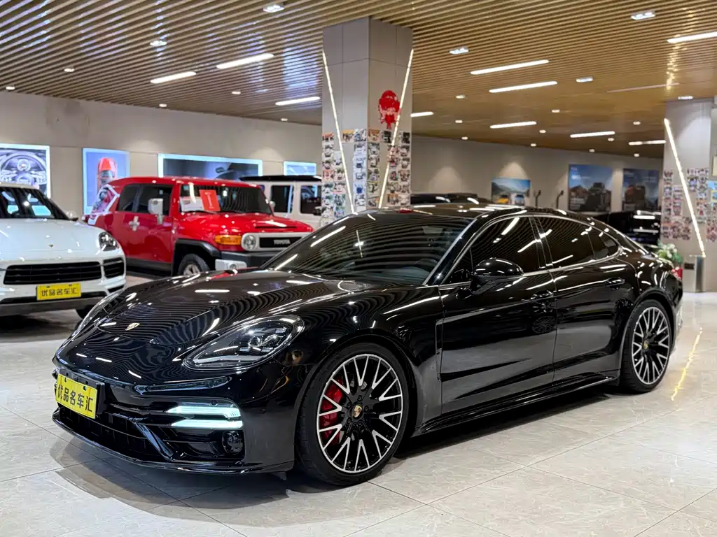 Porsche Panamera 2017 — фото 1