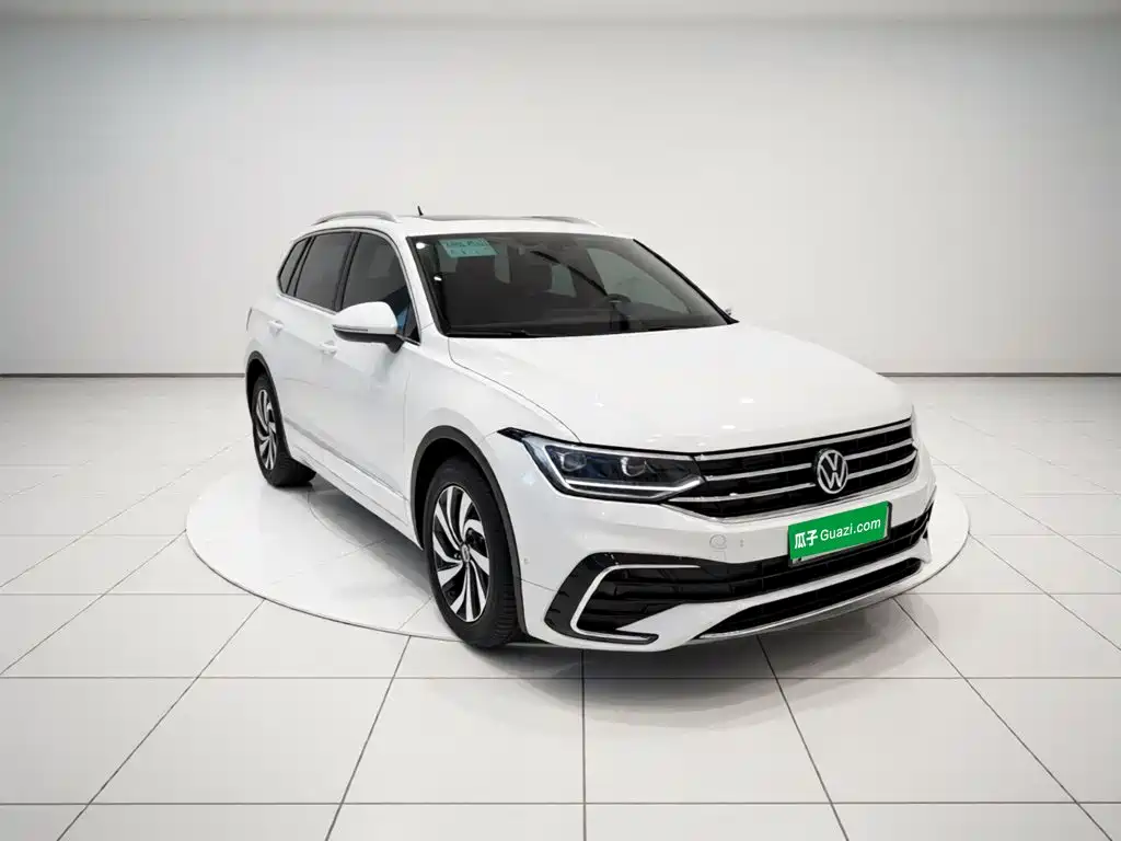 Volkswagen Tiguan L 2024 — фото 4