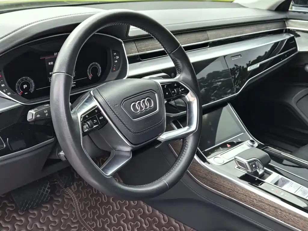 Audi A8 2020 — фото 7