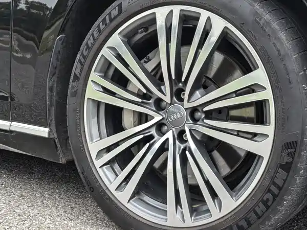Audi A8 2019