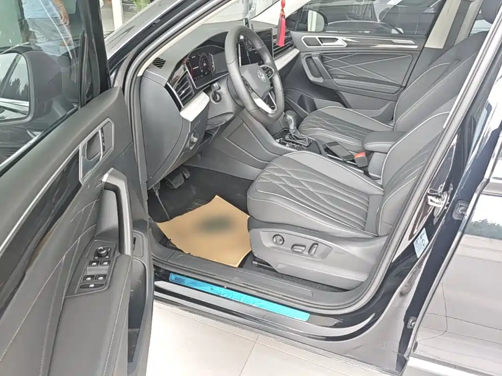 Volkswagen Tiguan L 2022 — фото 16