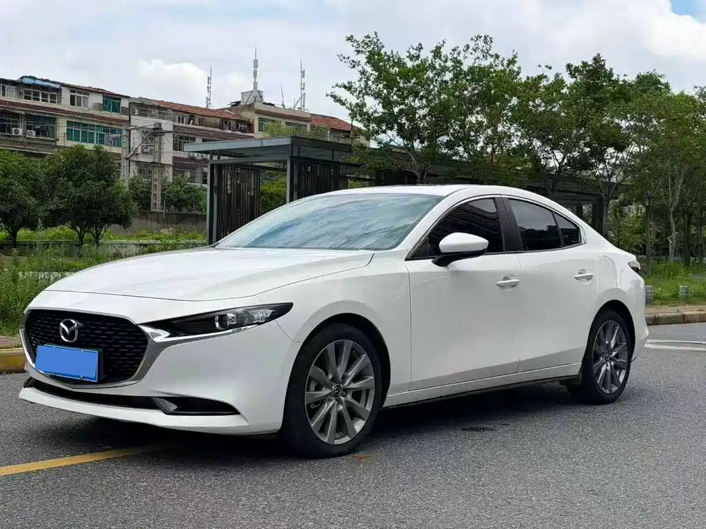 Mazda 3 Angkesela 2025