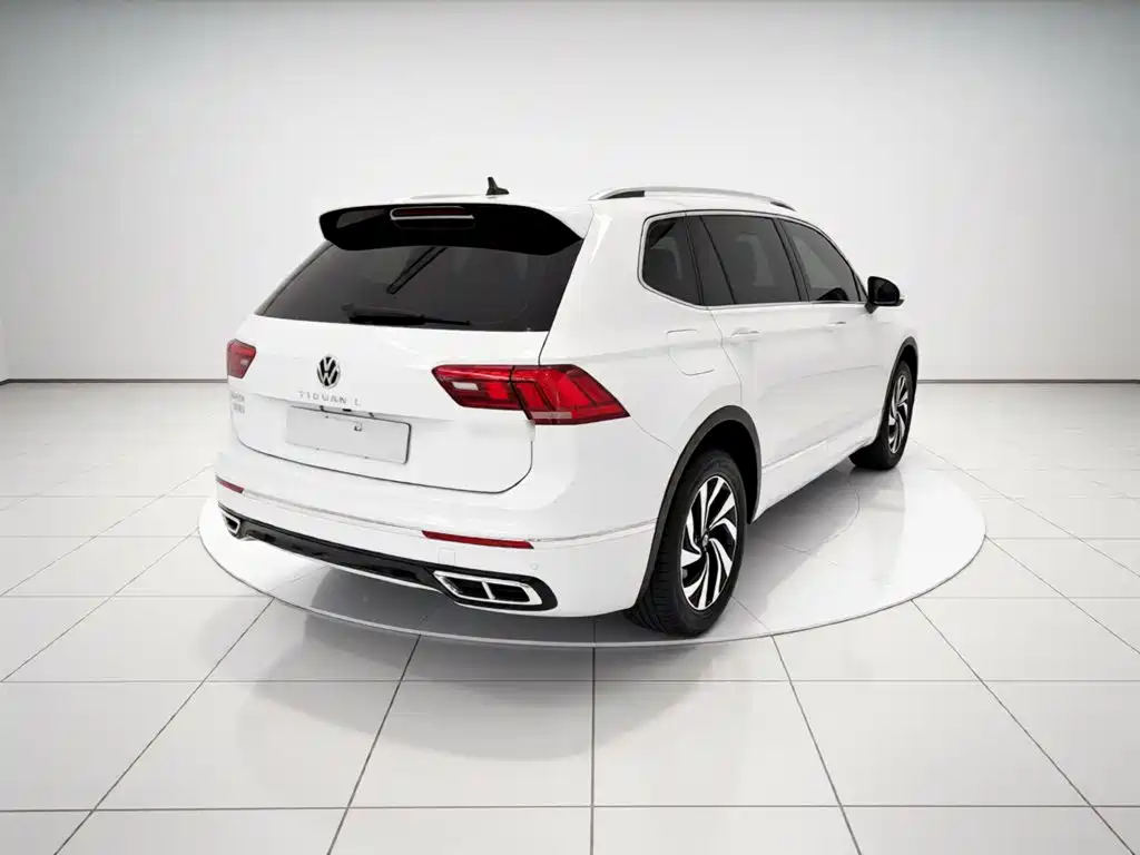 Volkswagen Tiguan L 2024 — фото 7