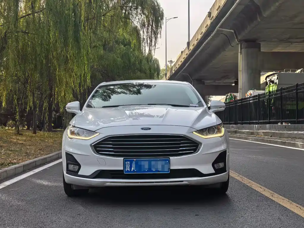 Ford Mondeo 2021 — фото 2
