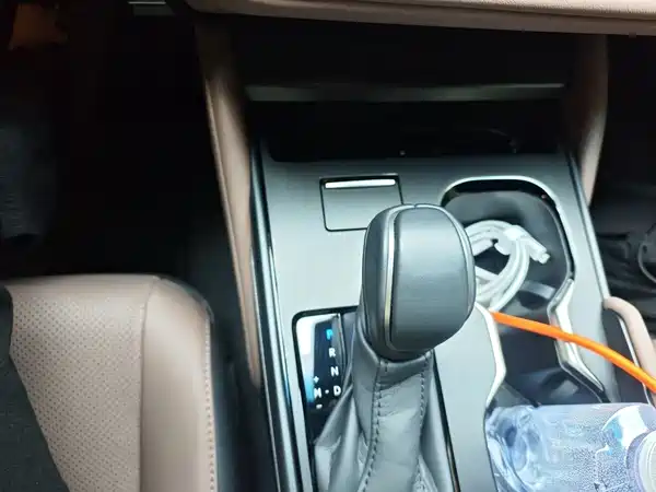 Lexus ES 2025