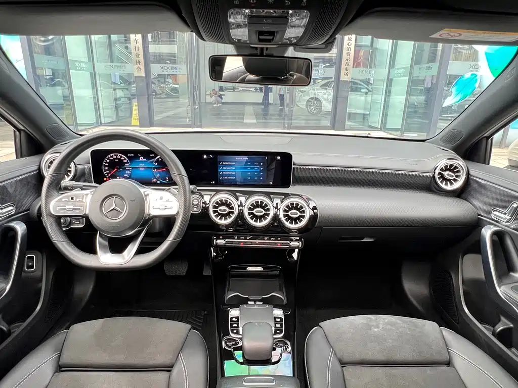 Mercedes-Benz A-Class 2020 — фото 16