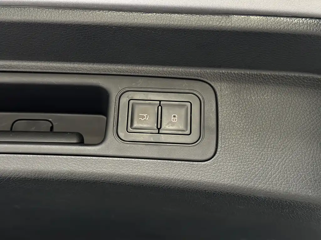 BYD PLUS New Energy 2023 — фото 13