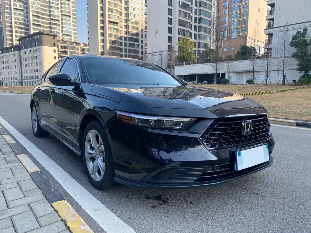 Honda Accord 2023 — фото 3