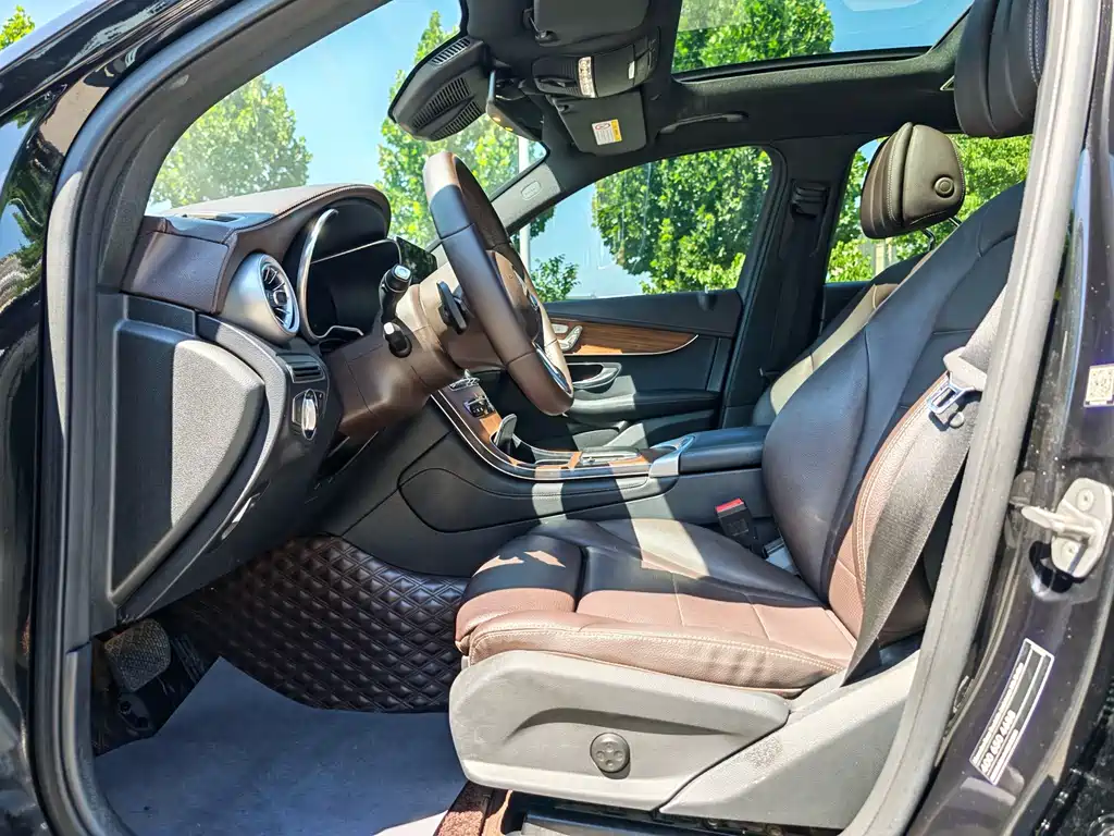 Mercedes-Benz GLC 2021