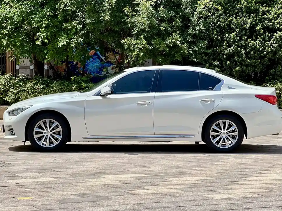 Infiniti Q50L 2018 — фото 3