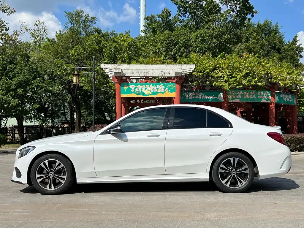 Mercedes-Benz C-Class 2018 — фото 14