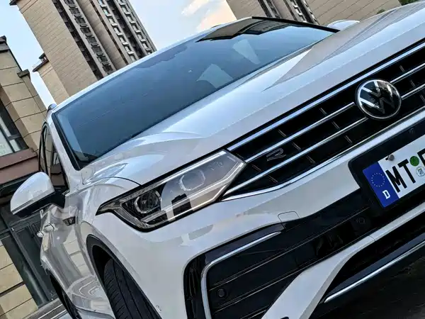 Volkswagen Tiguan L 2022
