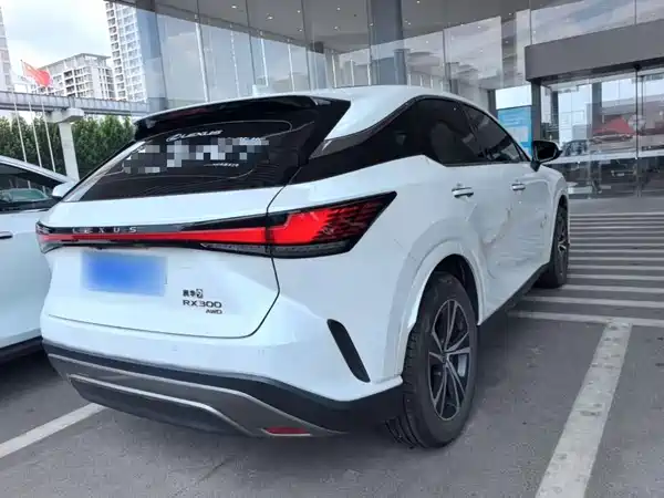 Lexus RX 2024