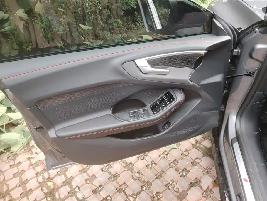 Audi A5L Sportback 2025