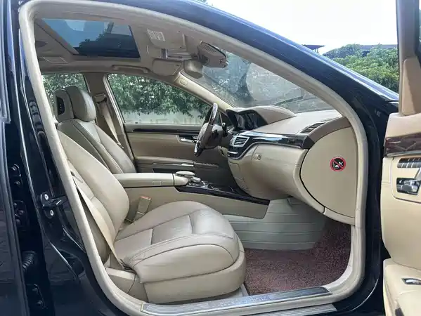 Mercedes-Benz S-Class 2012