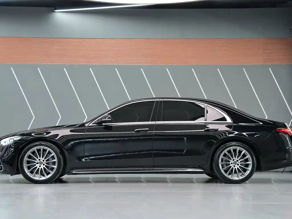 Mercedes-Benz S-Class 2021