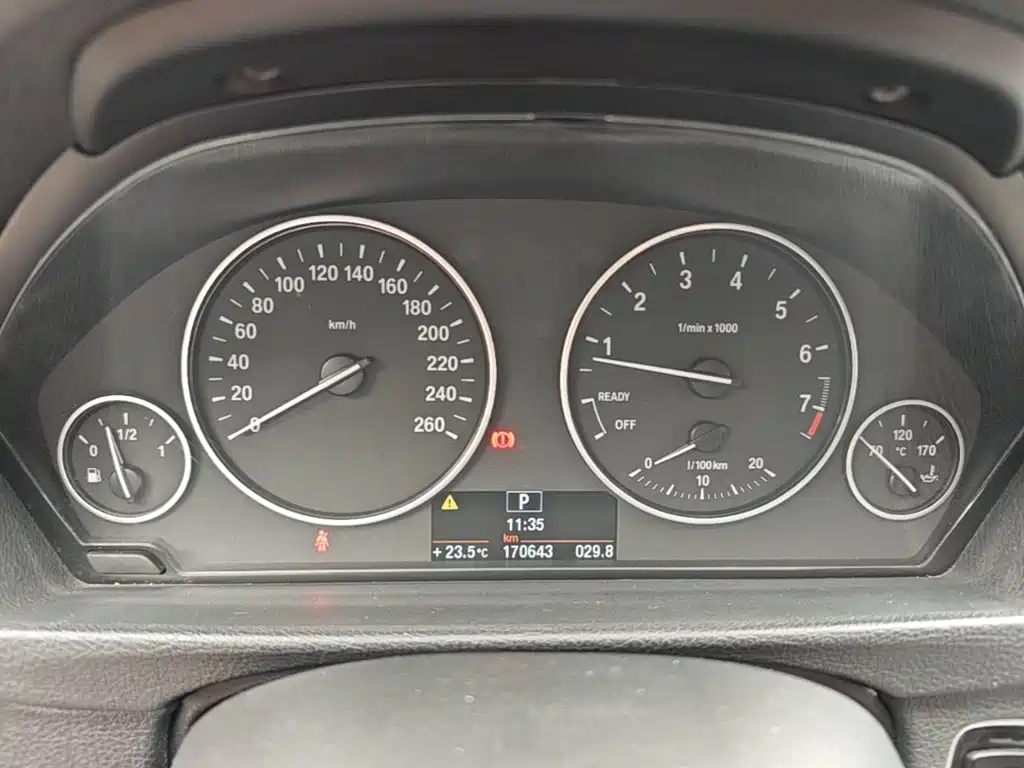 BMW 3 Series 2014 — фото 12