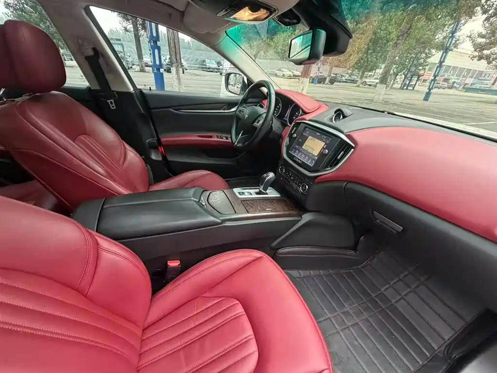 Maserati Ghibli 2015 — фото 17