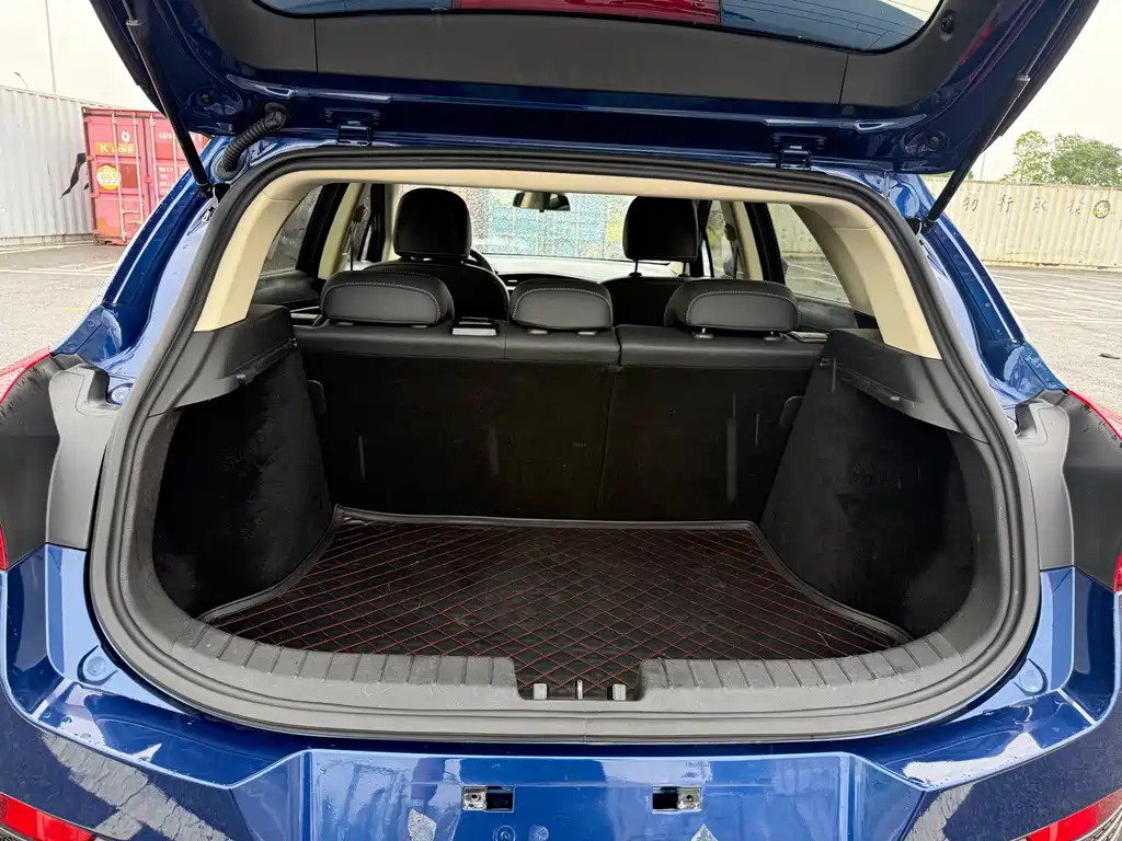 Geely Emgrand GS 2018 — фото 16
