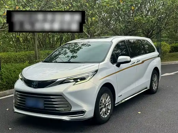 Toyota Sienna 2021