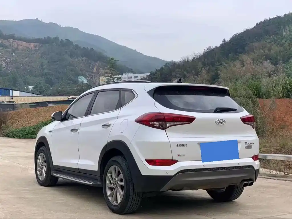 Hyundai Tucson 2016 — фото 9