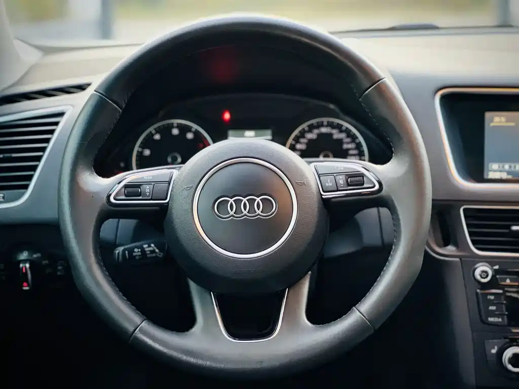 Audi Q5 2018 — фото 11