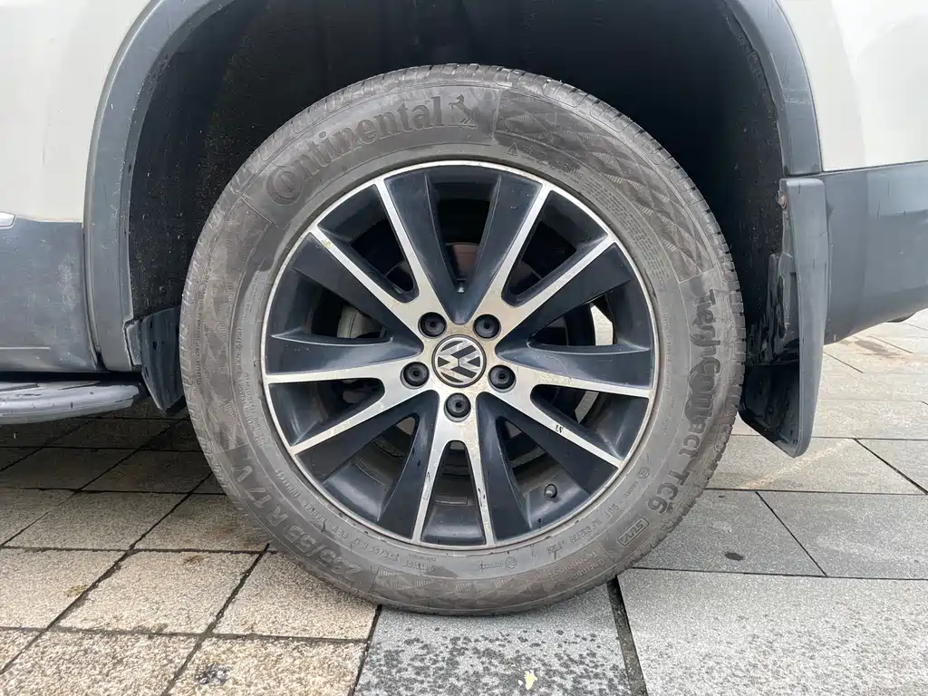 Volkswagen Tiguan 2015 — фото 10