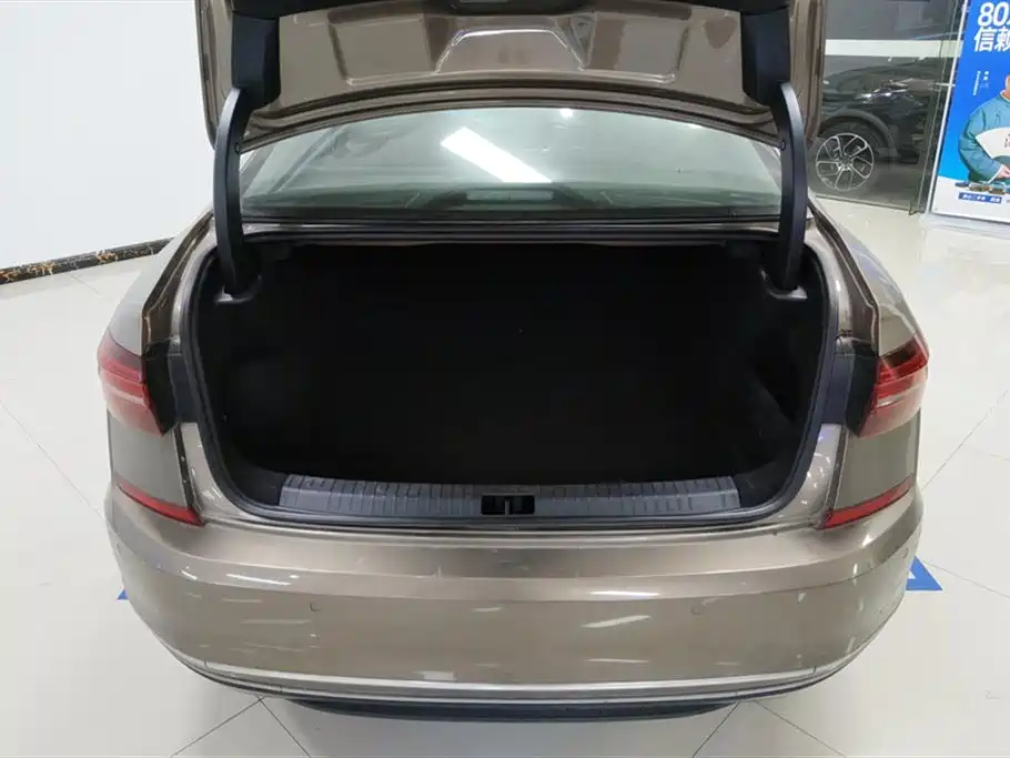 Volkswagen Passat 2020