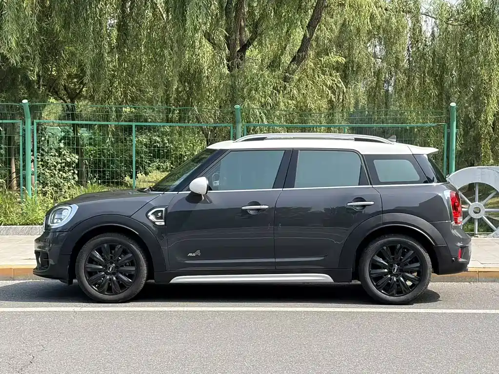 MINI Countryman 2018 — фото 14