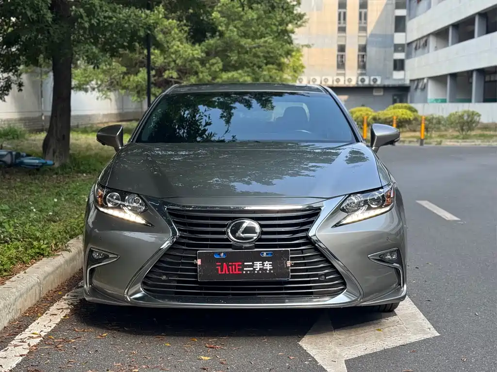 Lexus ES 2017 — фото 2