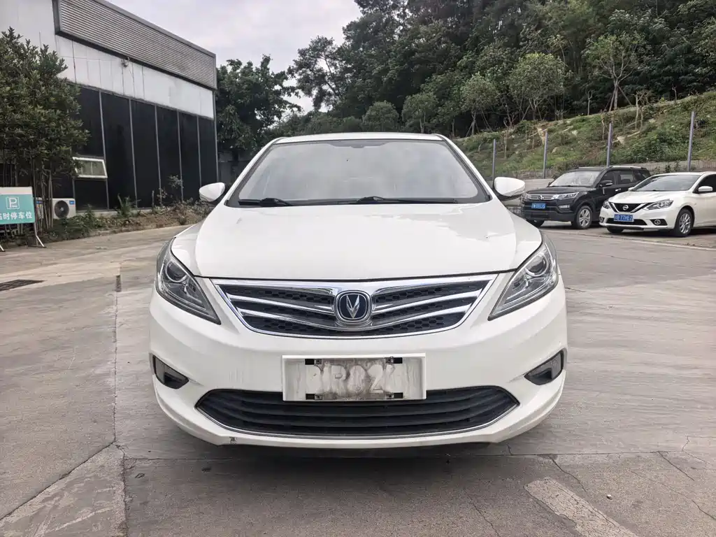 Changan Eado 2015 — фото 2