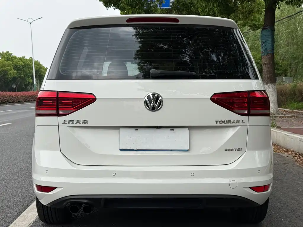 Volkswagen Touran 2018 — фото 16