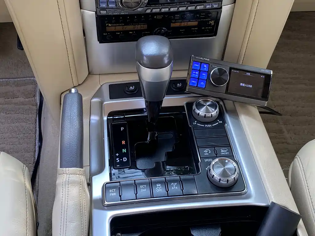 Toyota Land Cruiser 2017 — фото 13